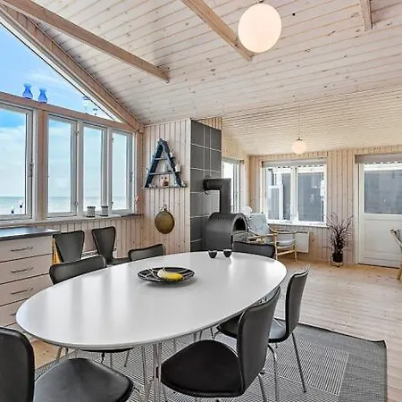 Unique Private Beach House Holiday home